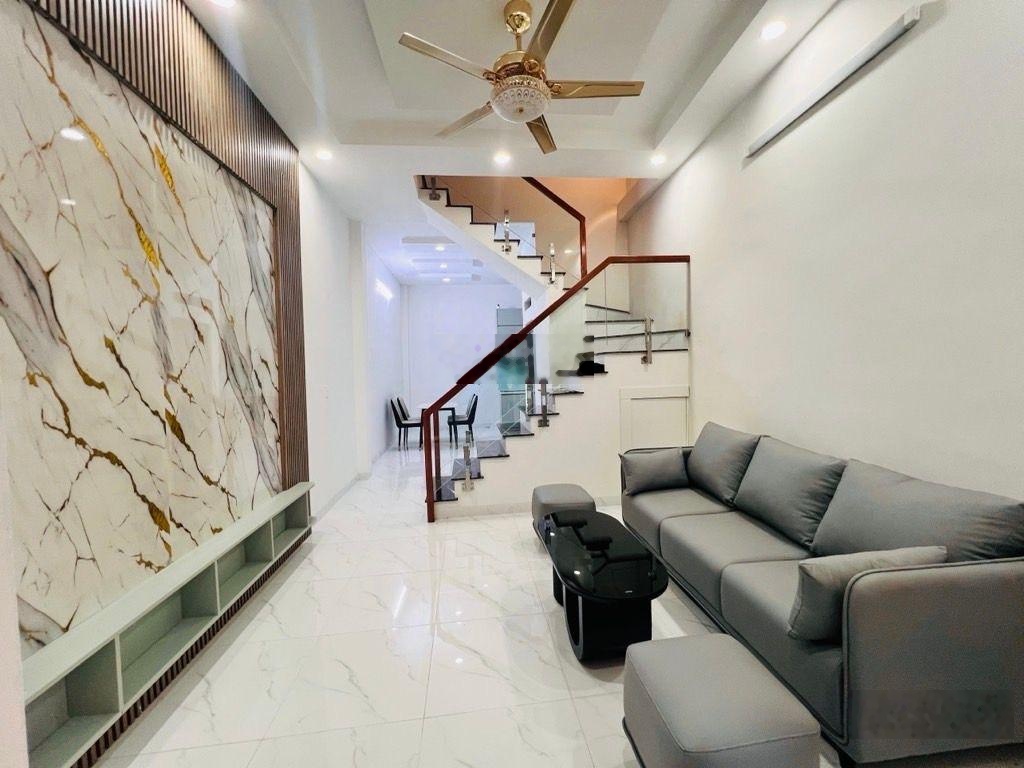 Chỉ 5,8 tỷ có nhà đẹp 36m2 2 tầng ngay cầu thị nghè-điện biên phủ giáp quận 1