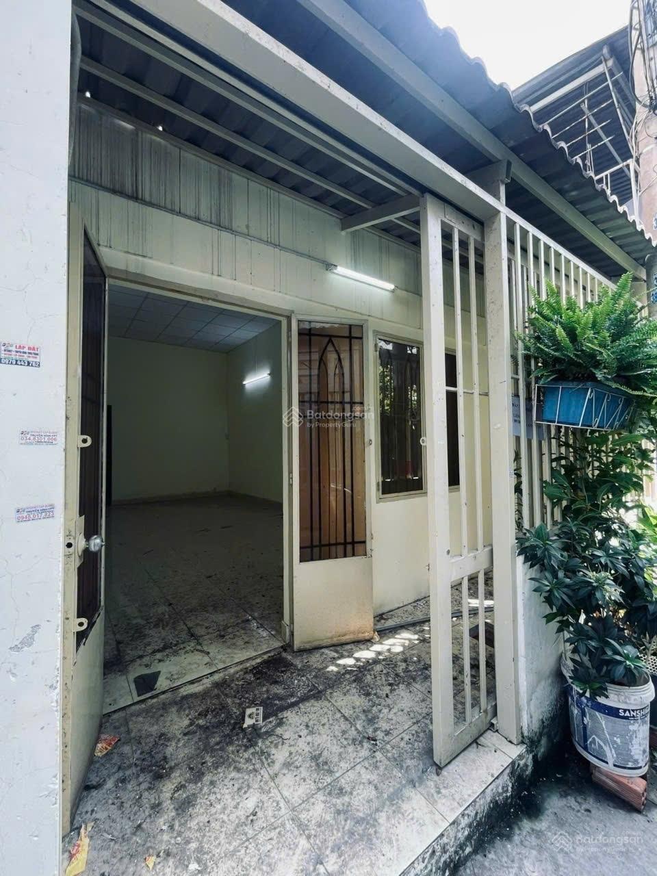 (New) Ngay Metro 2 - Nhà C4 cũ đường CMT8 sẵng tiện xây mới cao tầng 63,5m2 ngang gần 4m vuông đẹp