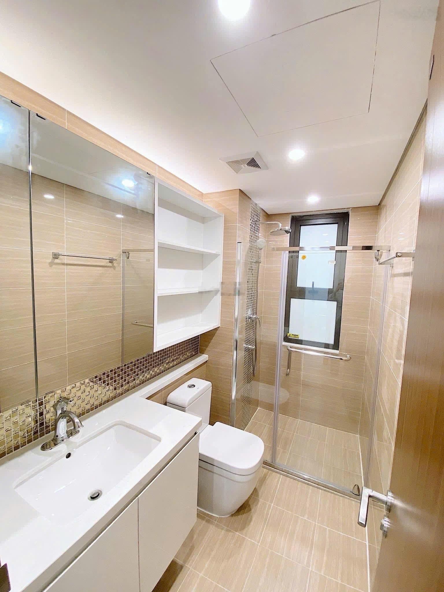 Bán căn Florence Mỹ Đình 82m2, 2pn2vs, view pháo hoa, có slot ôtô,6tỷ9 giá tốt báo chuẩn không kênh