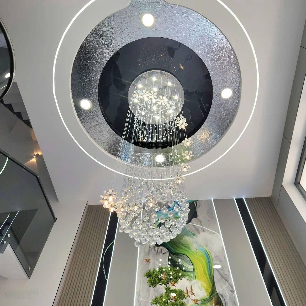 Nhà mới sang trọng đẳng cấp nhà giàu giá bình dân, 5 tầng chỉ 6,x tỷ