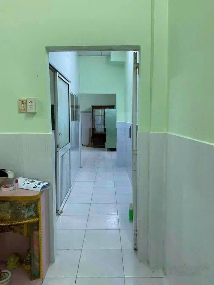 Chủ cần bán gấp nhà HXH đường Hà Huy Giáp Q. 12. DT: 4x20m=4,5tỷ. Ngay khu DL Bến Xưa