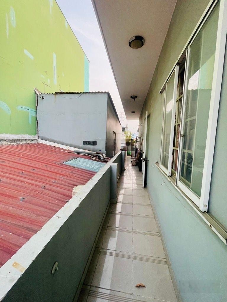 Siêu phẩm Hồ Văn Long Bình Tân 3 tầng, 236m2 ngang khủng 8m, nhỉnh 13 tỷ