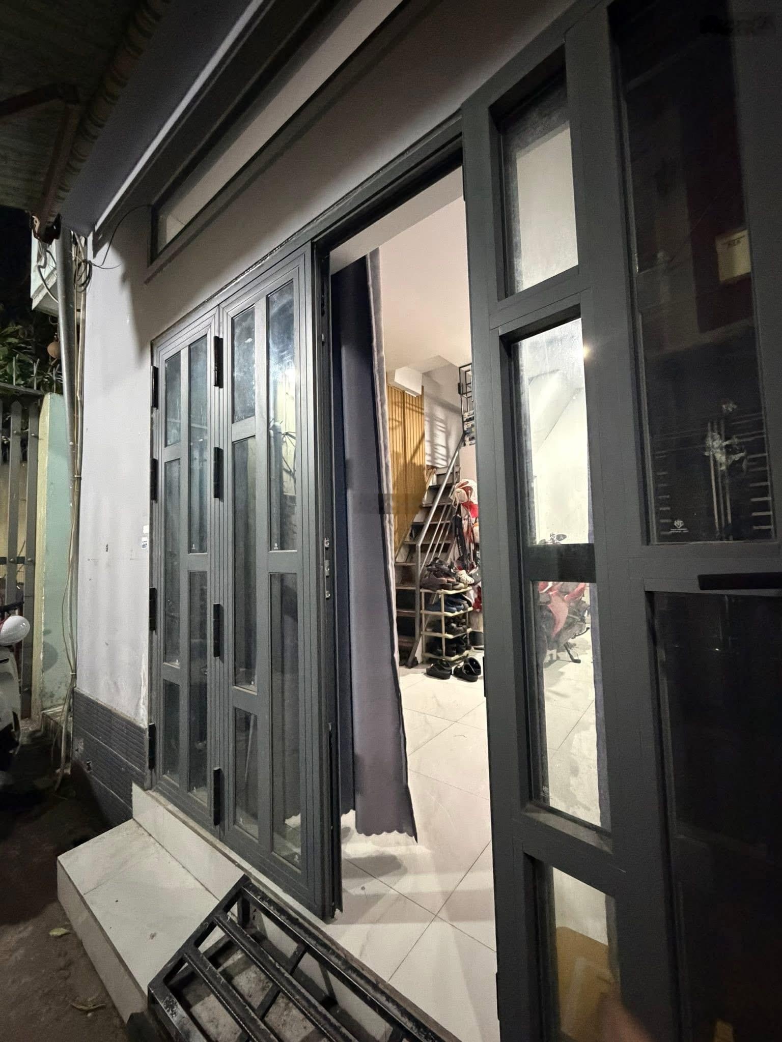 Nhà đẹp dt 4,4x 7m, vị trí đẹp kế unnd phường Hạnh Thông (P4 cũ) - Nguyễn Thái Sơn Gò Vấp