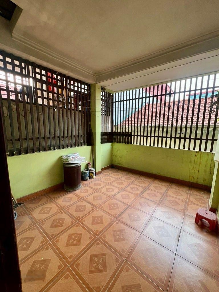 Bán nhà Nguyễn Khang giáp Yên Hoà, Hoa Bằng, 20m ô tô, đi bộ ra phố, 33m2 5T chỉ 9.69 tỷ có TL