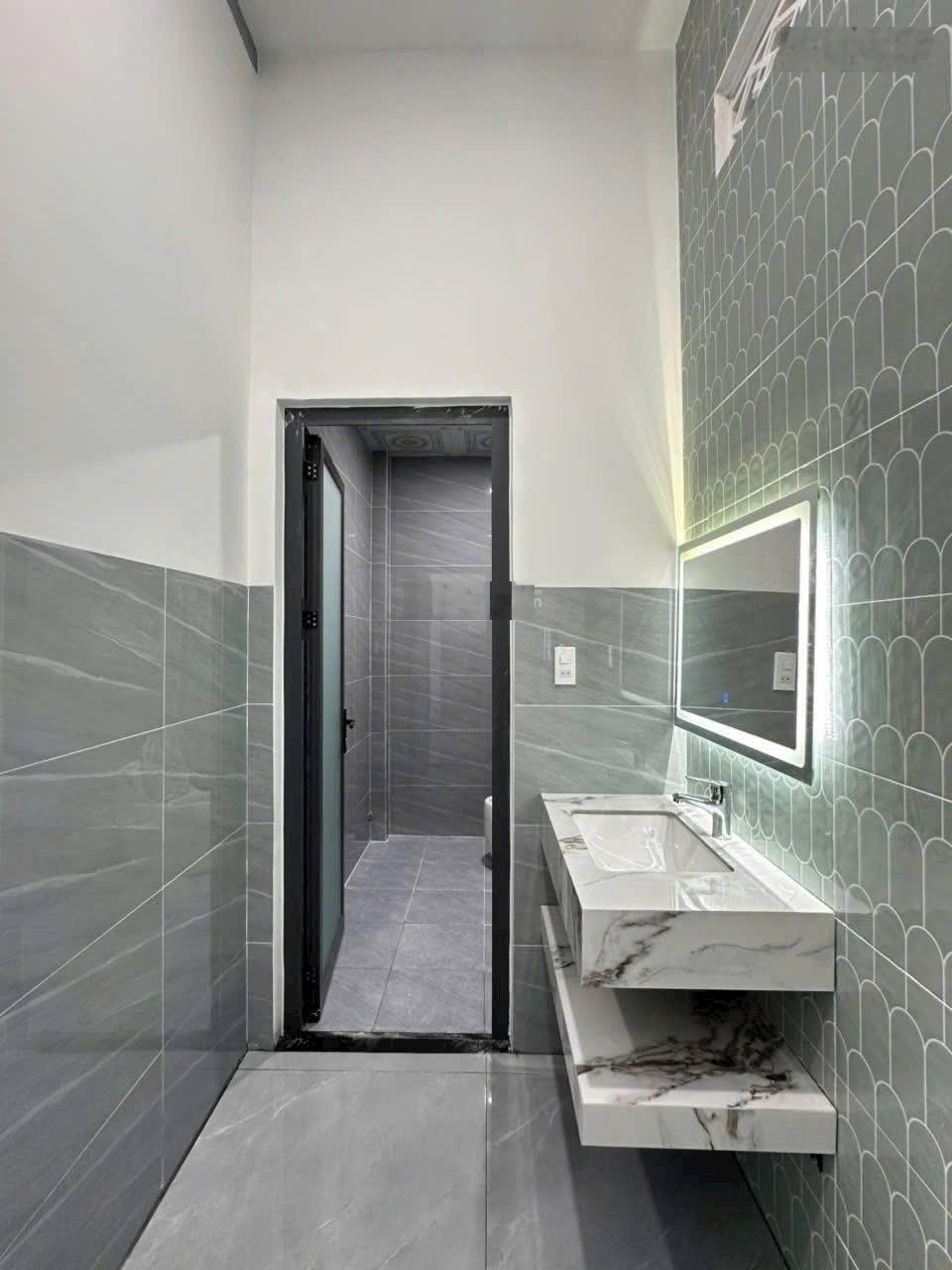 Nhà đẹp trung tâm hành chính Trảng Dài - 5x21m - 1T1L, 3PN - Nhà đổ thật, hoàn công.