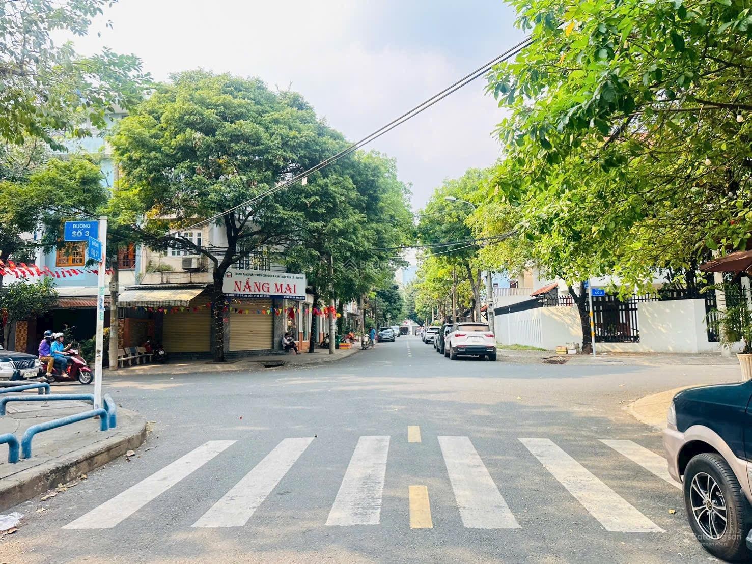 Rẻ nhất himlam linh chiểu nhà mặt tiền 3 tầng - thu nhập 18 triệu/tháng - đối diện công viên