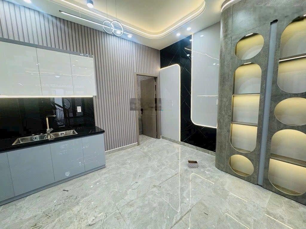 Ngay ngã 4 Quang Trung,Phạm Văn Chiêu, P8, Gò Vấp. 5x12m. 3 tầng. Chỉ 6 hơn tỷ Vài bước ra mặt tiền