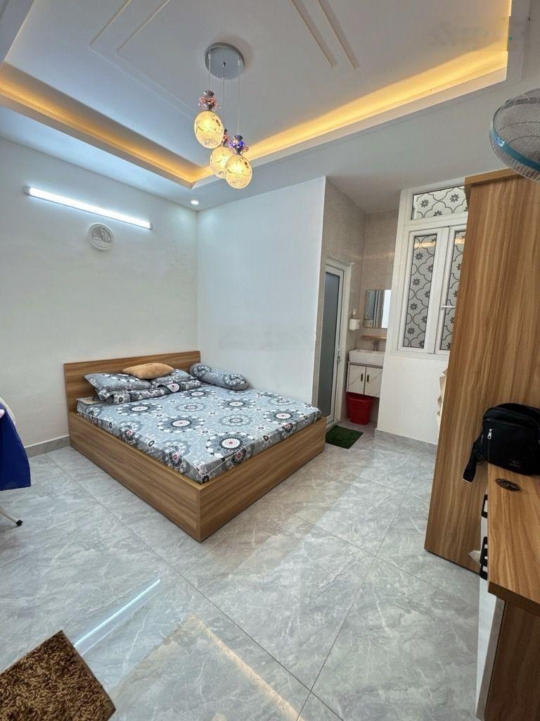 Hàng hiếm phan huy ích hxh thông nhà 5 tầng, 5pn sổ riêng, hoàn công chỉ 8.7 tỷ