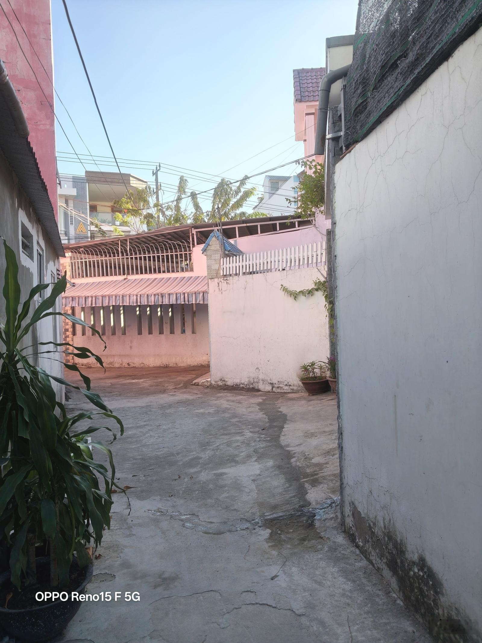 Bán lô hiếm sát chợ gần biển Phường Vĩnh Hải Tp Nha Trang, Khánh Hòa. Chỉ 3tỷ990tr/ 81,4m2