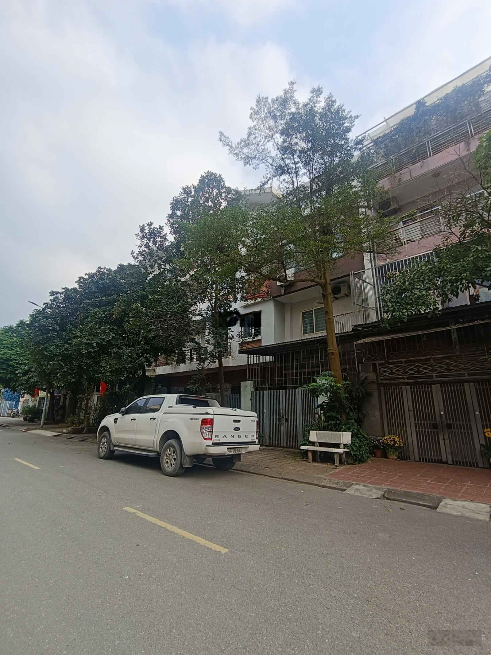 Khu chức năng Tây Mỗ 90m2 5 tầng đường phân lô giá đầu tư 17,x tỷ