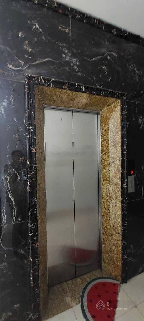 Hiếm mặt phố minh khai vành đai 2 vỉa hè 7 tầng thang máy 2 mặt thoáng 42 tỷ