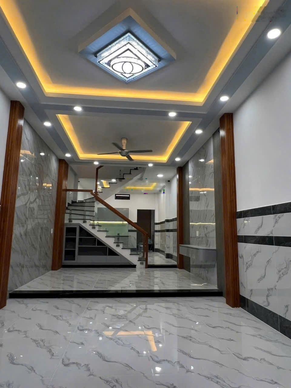 Nhà mới xây vào ở ngay, xã Tân Xuân - Hóc Môn, 80m2