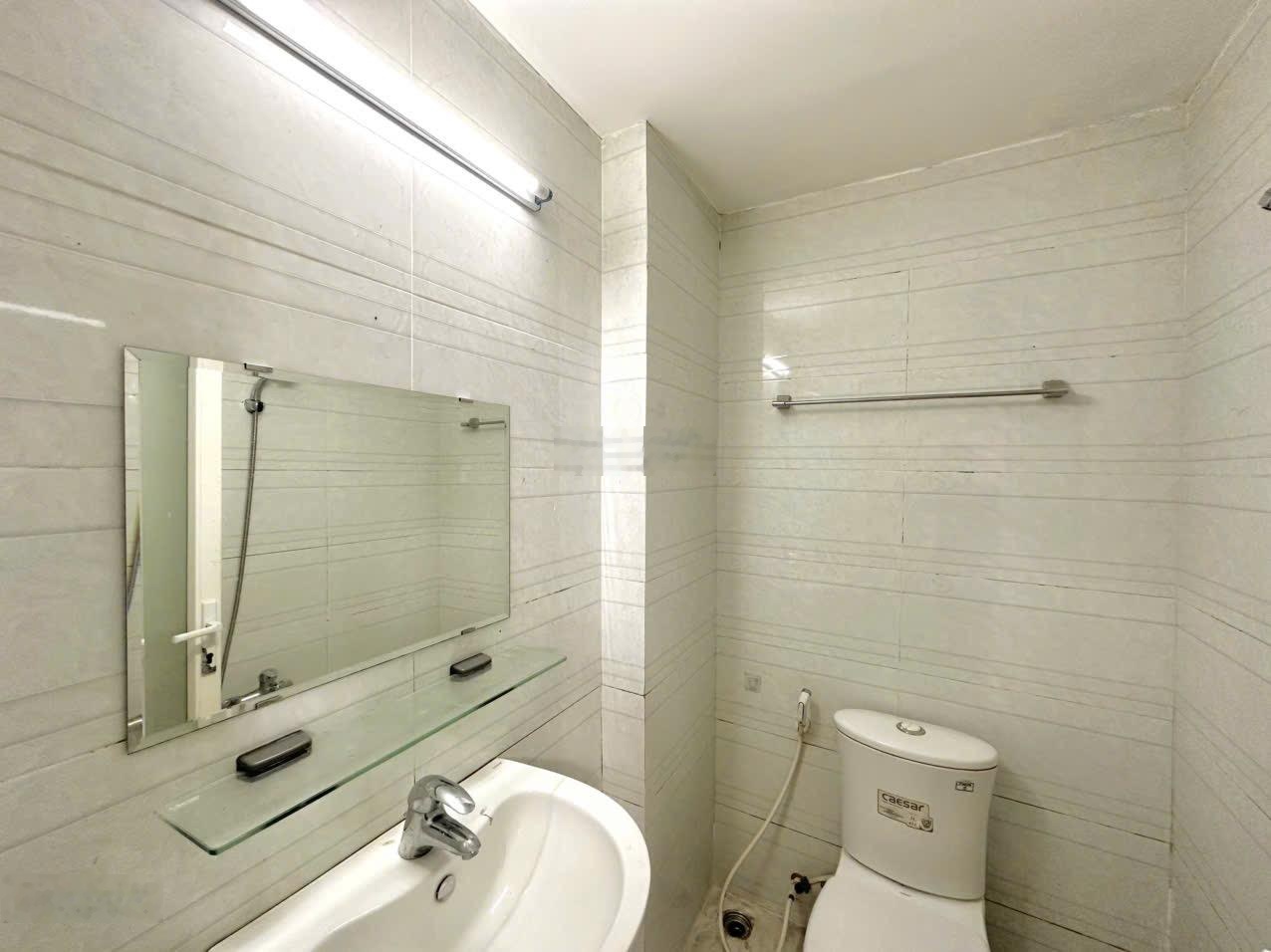 Phòng tiện nghi full nt ngay etown cộng hoà