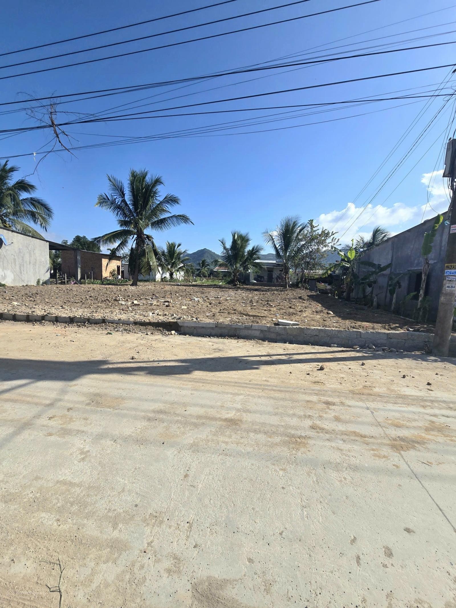 Bán đất mặt tiền đường Hòn Bà, Suối Cát, Cam Lâm