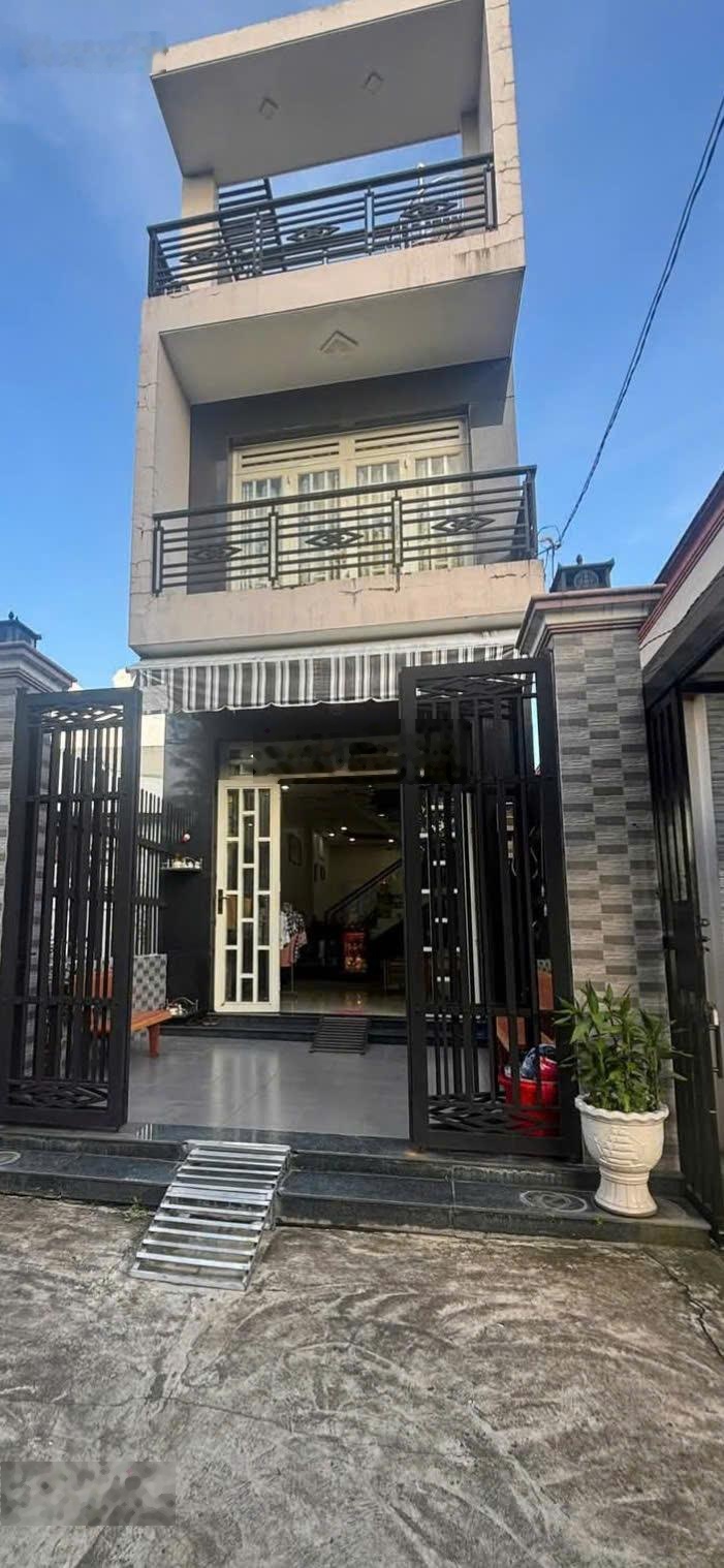 Bán nhà đẹp SHR 4x16 2 lầu kế bên cầu Bà Lát - Ngay đường Vĩnh Lộc sắp mở rộng