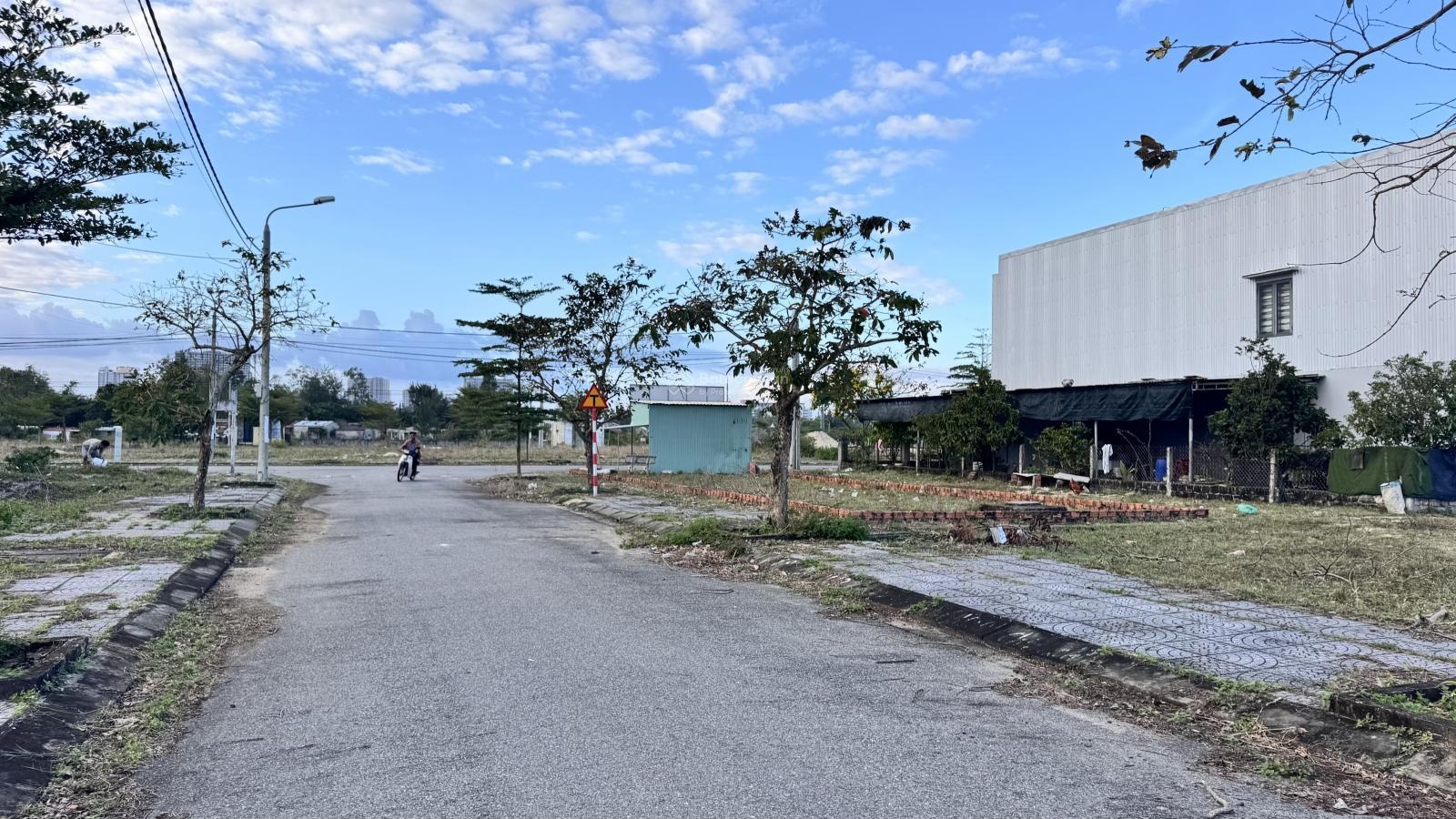 Bán lô ngọc dương , gần biển sát chợ thuận tiện sinh sống kinh doanh