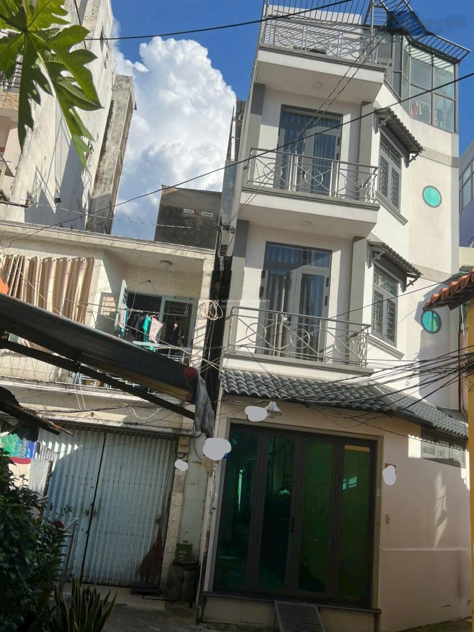 Bán gấp: hàng góc 2 mặt tiền hẻm đường cách mạng tháng 8, p.4, quận 3