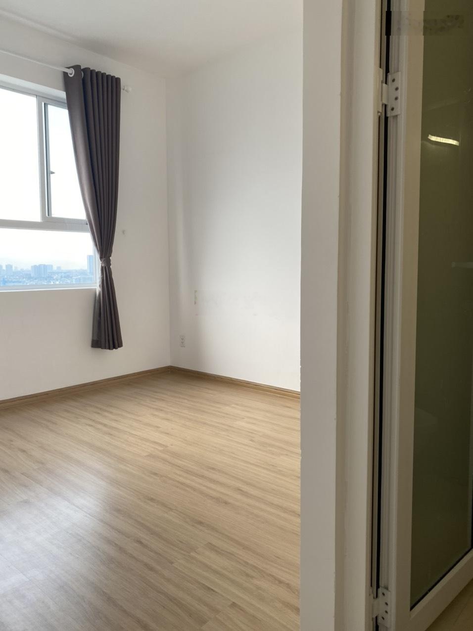 cho thuê căn 2pn 2wc nhà trống căn góc thoáng mát,alo 0915479678