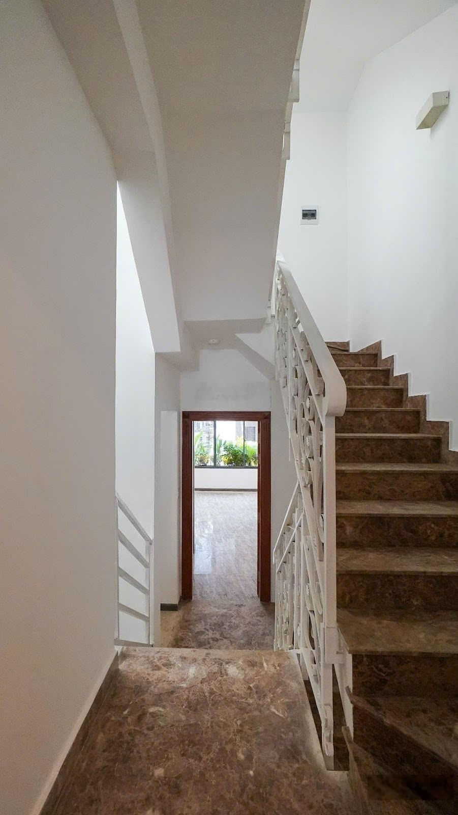 Siêu phẩm! Nguyễn Văn Thủ, Đa Kao, Quận 1 DT (4x20m) - 5 tầng - 9 CHDV - TN: 200tr/tháng - 30 tỷ TL