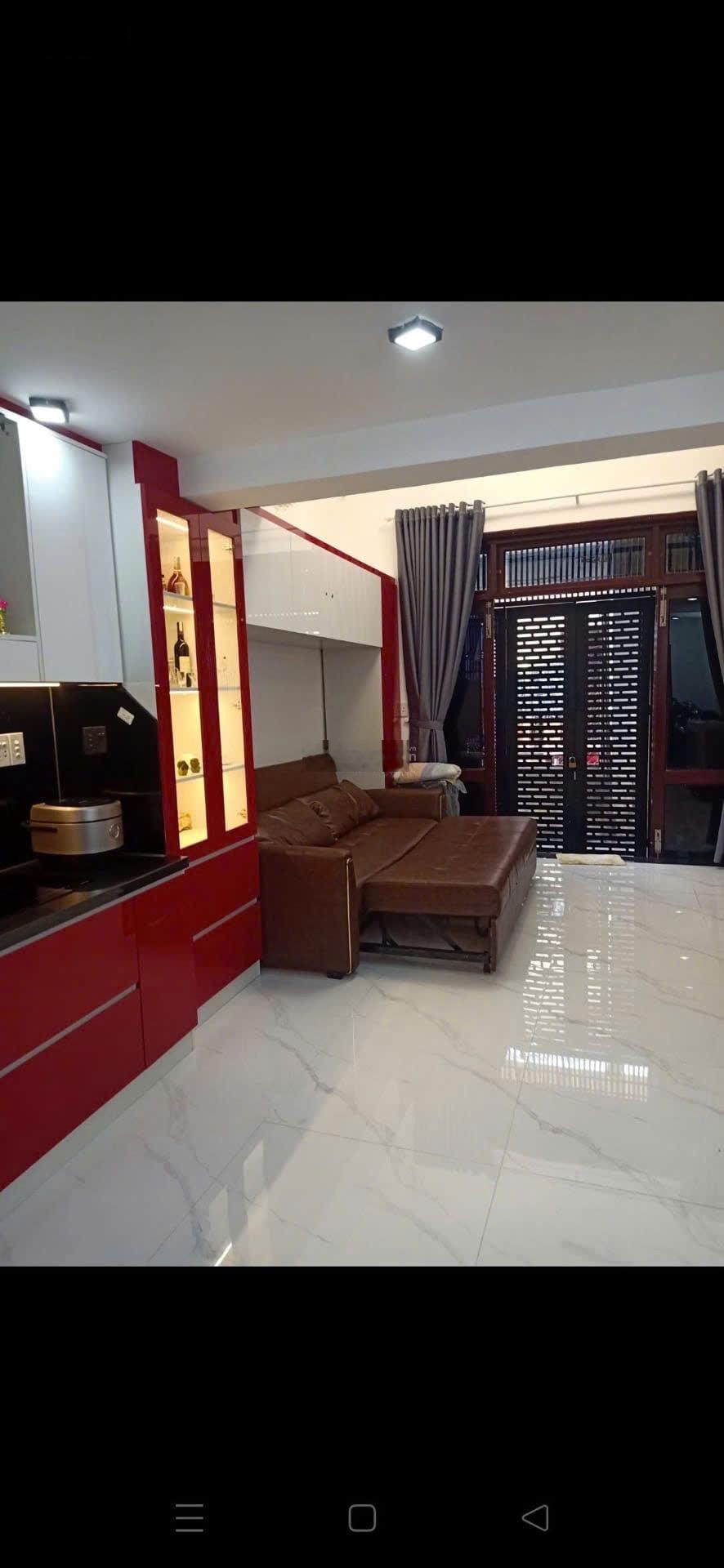 Không còn căn thứ 2 hơn 3ty 3 tầng 2mk tttp q.hải châu đường thanh thủy dt 47m ngang 5m9