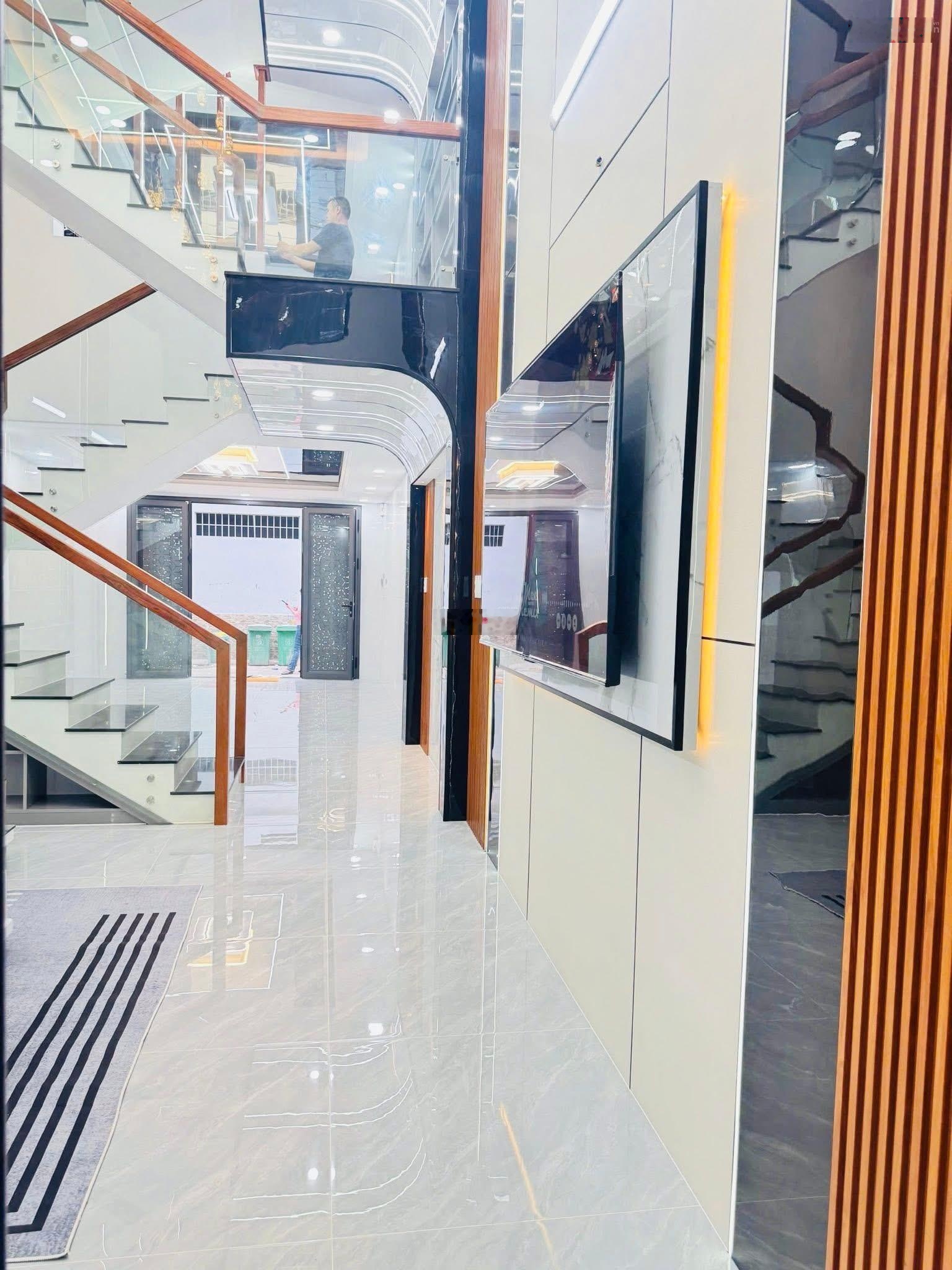 Bán Nhà Riêng 7,68 tỷ, 60m2, 4PN + 5WC, Lê Thị Riêng, Thới An, Q12, HCM