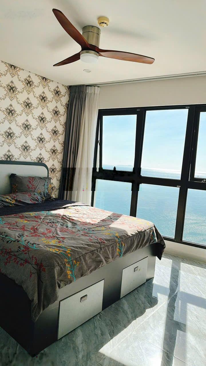 Bán căn hộ 2 phòng ngủ, view trực diện biển Goldcoast Nha Trang, giá 18,5 tỷ