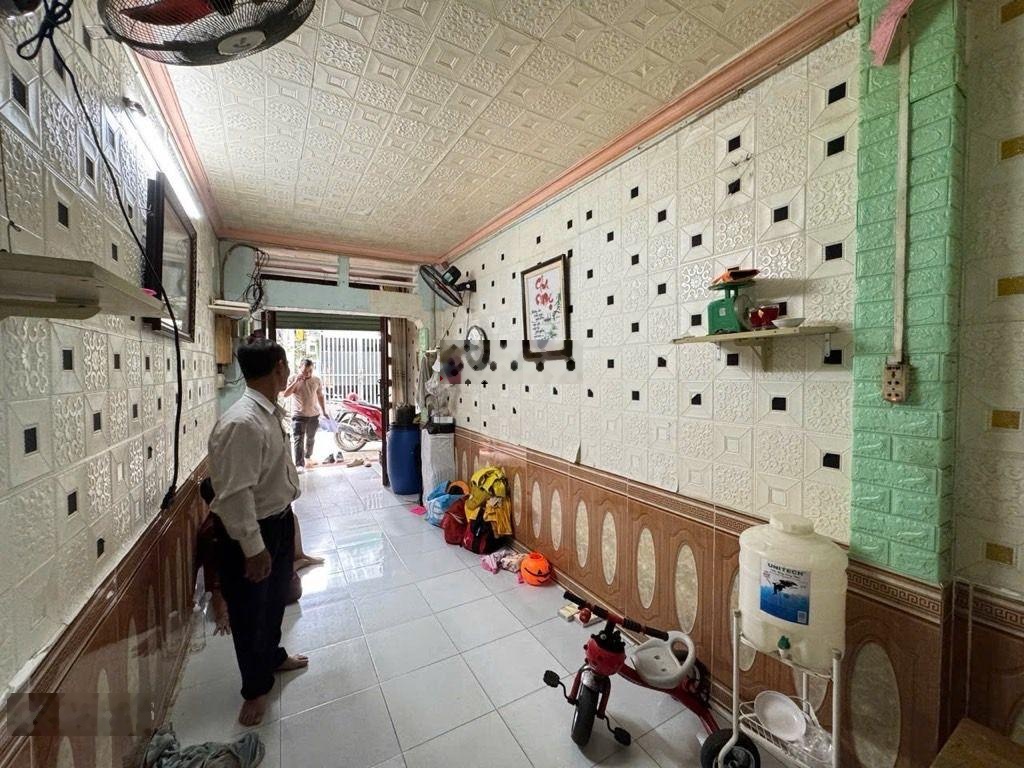 HXH 4m QL1K, Linh Xuân, DT: 22m2, nhà 3 tầng, giá chỉ 2,6 tỷ