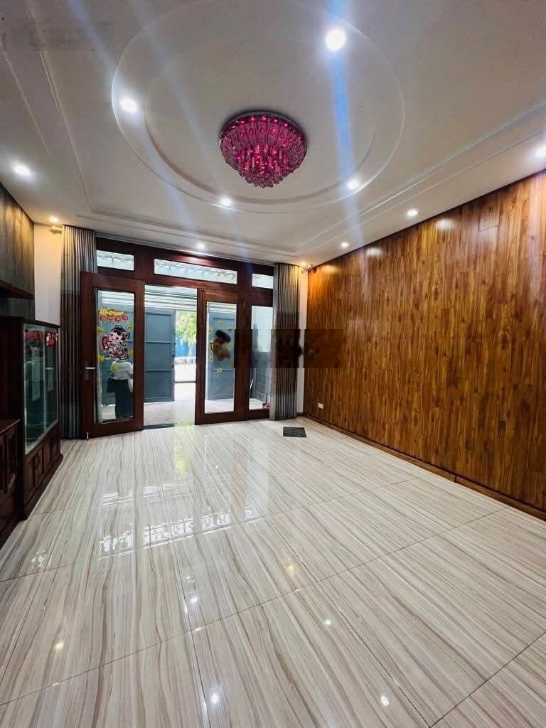 Mặt tiền ngay cổng aeon mall tên lửa - nhà 4 tầng - 80m2