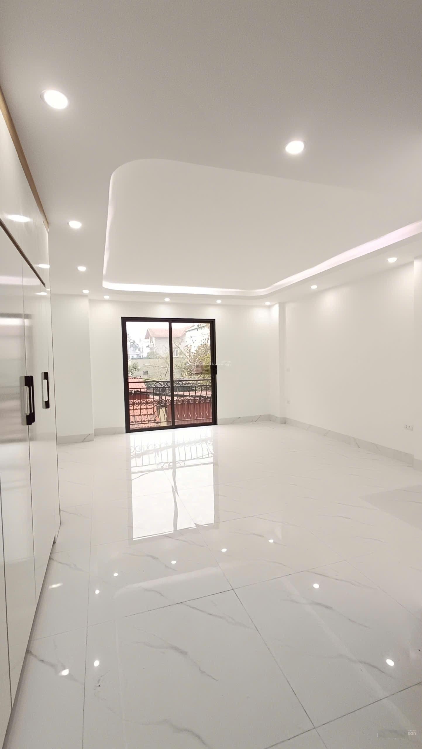 Bán Nhà Đẹp Lô Góc Đông La - Hà Đông - 40m - 5tầng - ô tô cất trong nhà