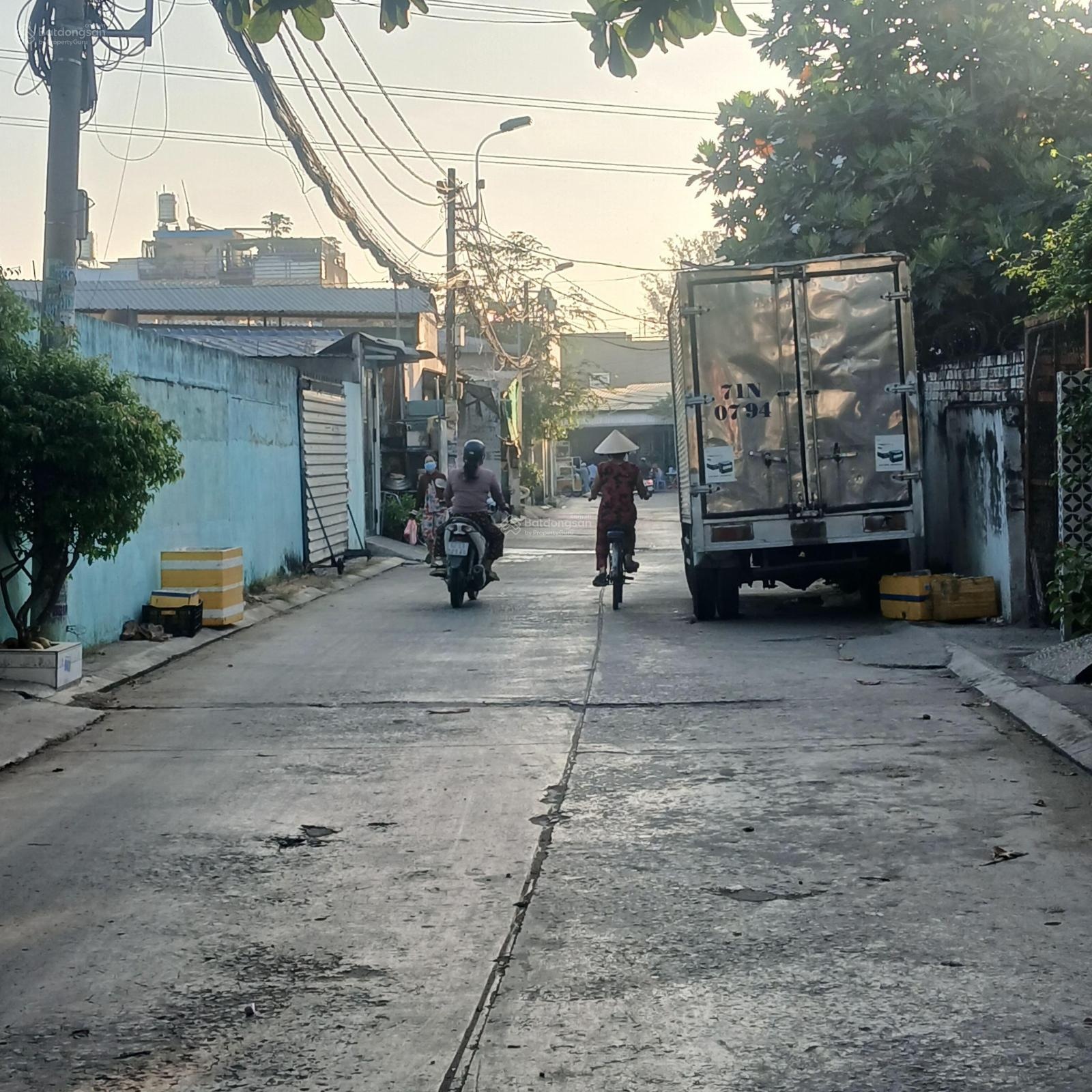 6 tỷ 550 thương lượng, đất thổ cư, đường 8 mét thông, diện tích : 4 x 20,25