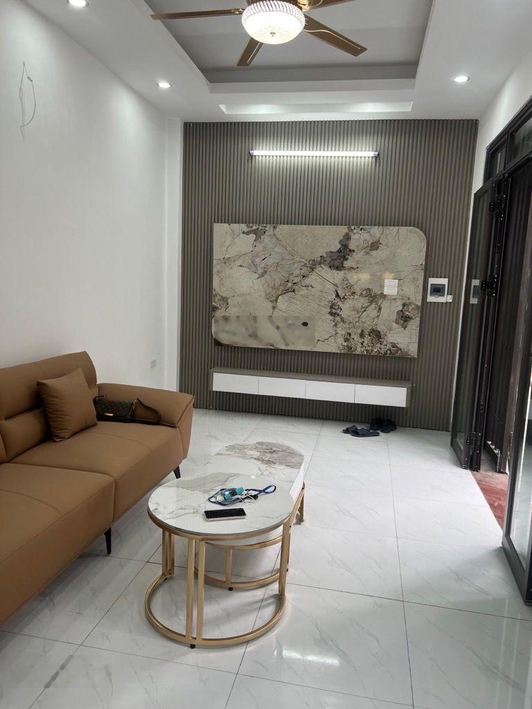 Bán nhà 5 tầng mới, ở ngay tại ngõ 53 phố Đức Giang, giá tốt