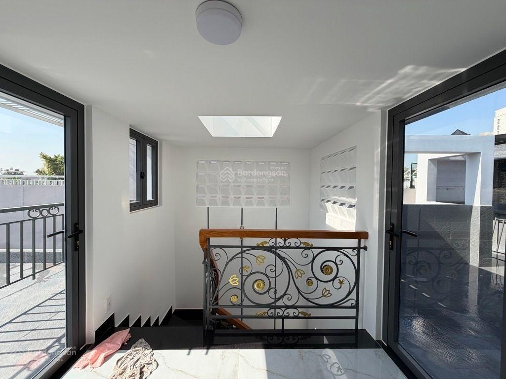 Nhà xây mới lê quang định giáp bình thạnh 5pn khép kín đường 10m chỉ 10.3 tỷ 4 tầng