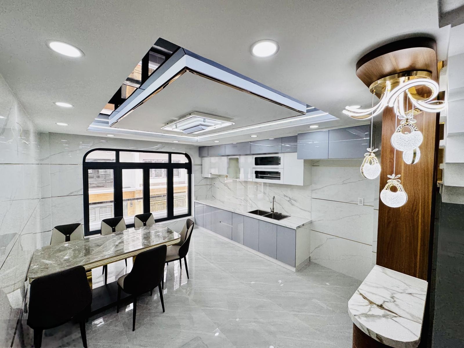 Nhà phố 5 tầng, mới 100%, Xe hơi vào nhà, Bình Tân, Giá 6.x tỷ