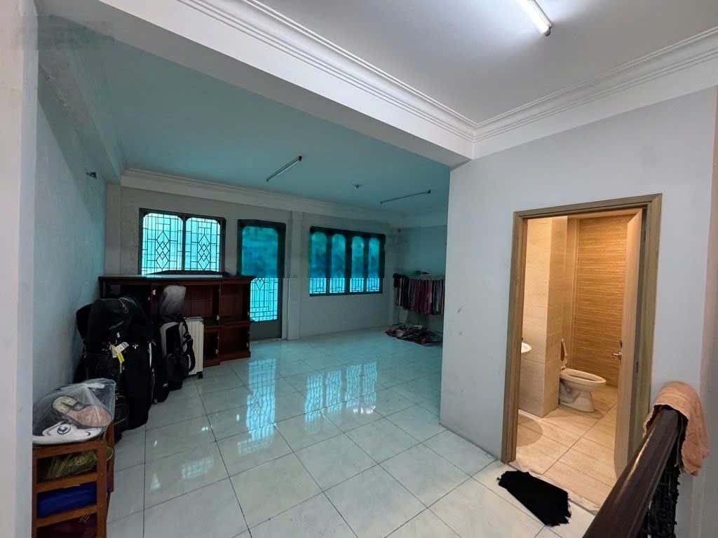 Bán nhà mặt tiền đuờng 1b,khu tên lửa (6m x 16m x 4 tầng) 15,8 tỳ tl