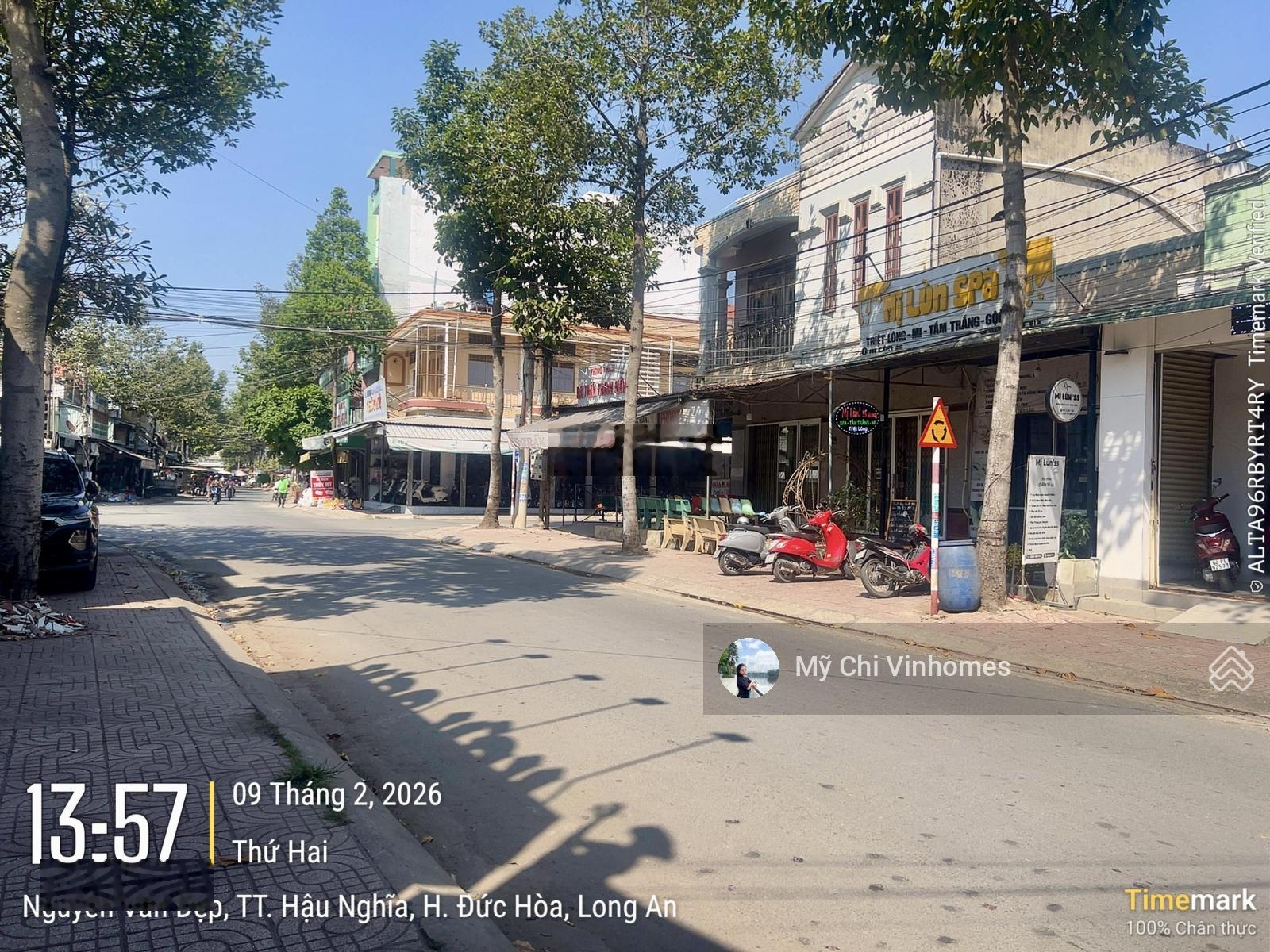 Bán nhà gần chợ Hậu Nghĩa Sổ hồng riêng Cách Vinhomes Green City 1,5km