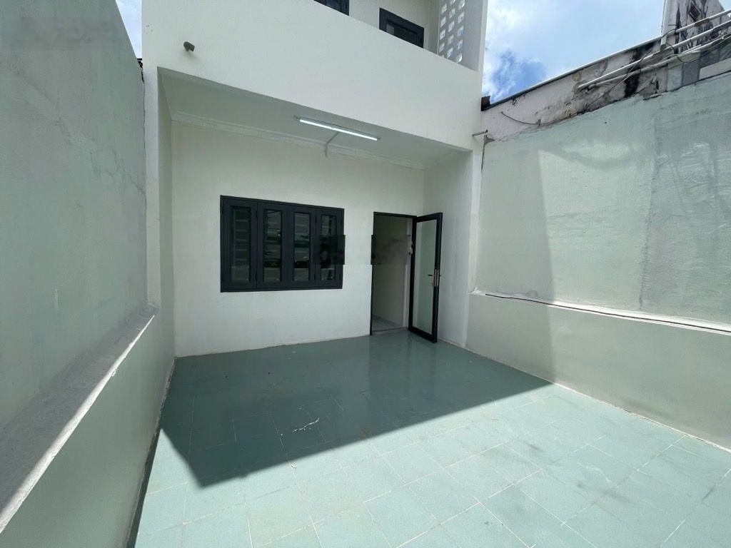 81m2 - 3 tầng (4x21)Nhà mới vào ở ngay-xe hơi đỗ cửa-Gần kênh Tham Lương-có phòng ngủ ở tầng