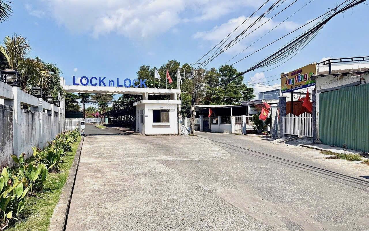 Kẹt tiền cần bán lô đất xây trọ ngay gần Quốc Lộ 51, đối diện KCN Mỹ Xuân A2, DT 375.9m2
