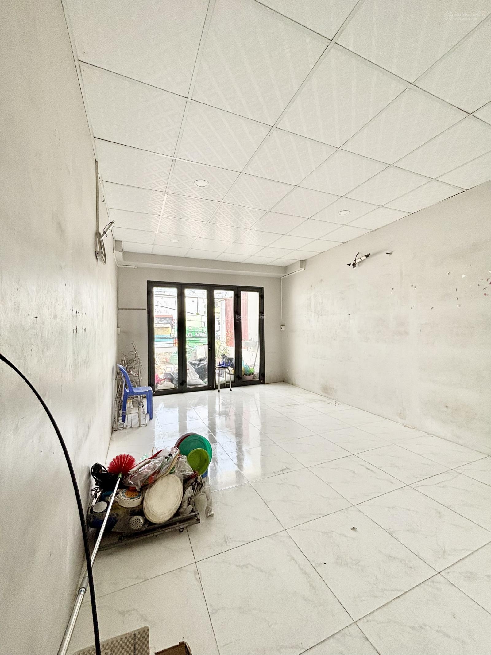 Cho thuê nhà nguyên căn mặt tiền Huỳnh Tấn Phát Quận 7