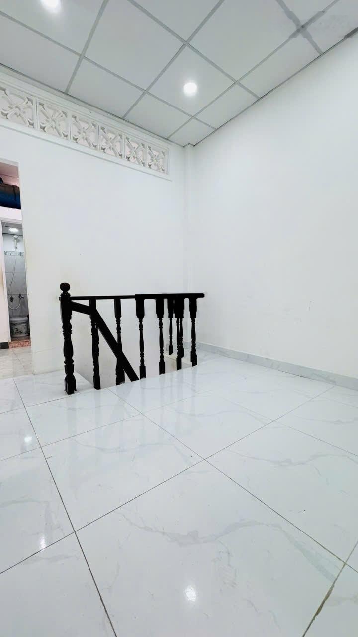 Nhà riêng trung tâm bình thạnh nguyễn hồng 2 tầng sổ riêng lâu dài- 4,6 tỷ