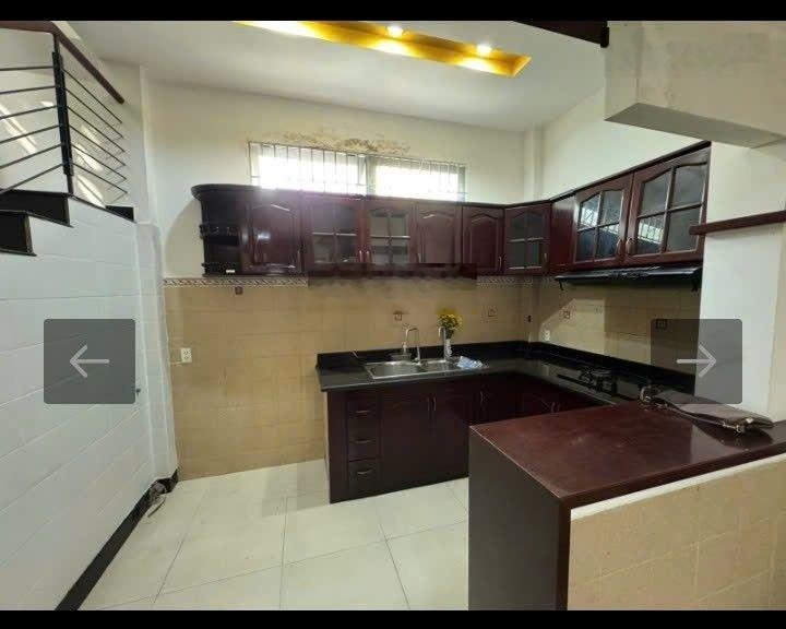 Nhà mt: nguyễn khuyến p.12 - q. bình thạnh (5 tầng )