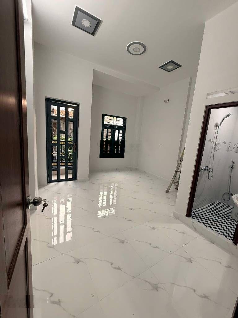 Nhà mới đẹp 2 tầng 3pn - 56m2 - nở hậu tài lộc - vào ở ngay - kênh tân hóa -tân phú - hơn 5 tỷ tl