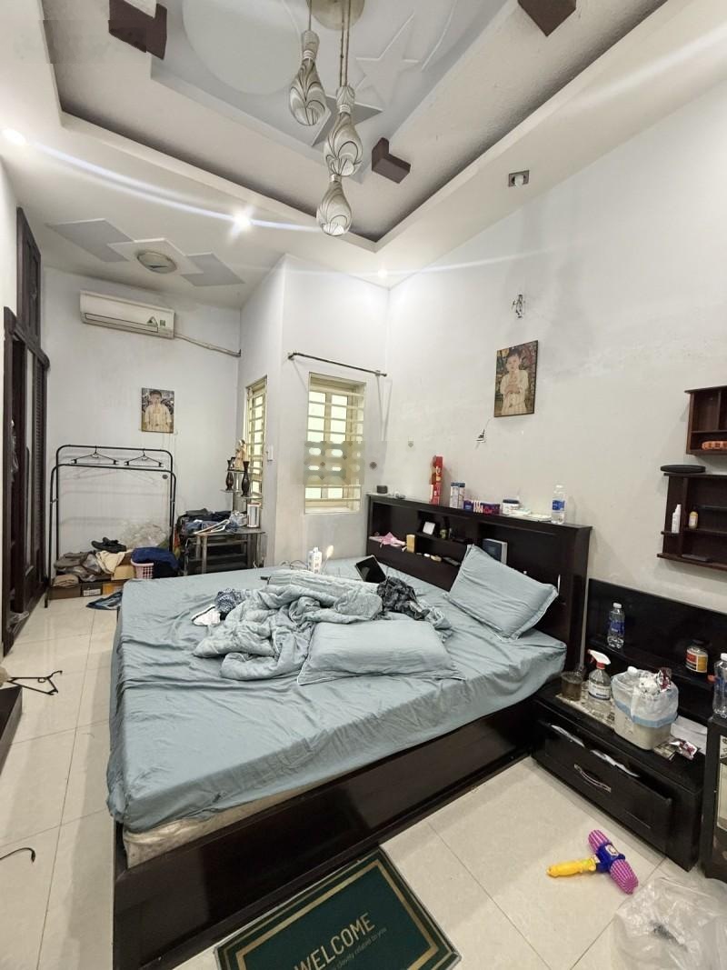 Nguyễn thị tần quận 8 - nhà đẹp 4 tầng còn mới tinh - 4pn 4wc, sân thượng trước sau