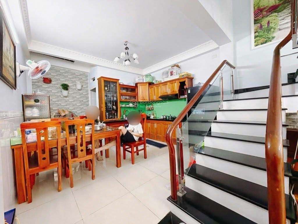 Quận 7- 11,8tỷ- nhà 4 tầng- ô tô đỗ cữa- 51,5m2, 1trệt+ lửng+ 2 lầu- 5pn, 5wc- nội thất cao cấp