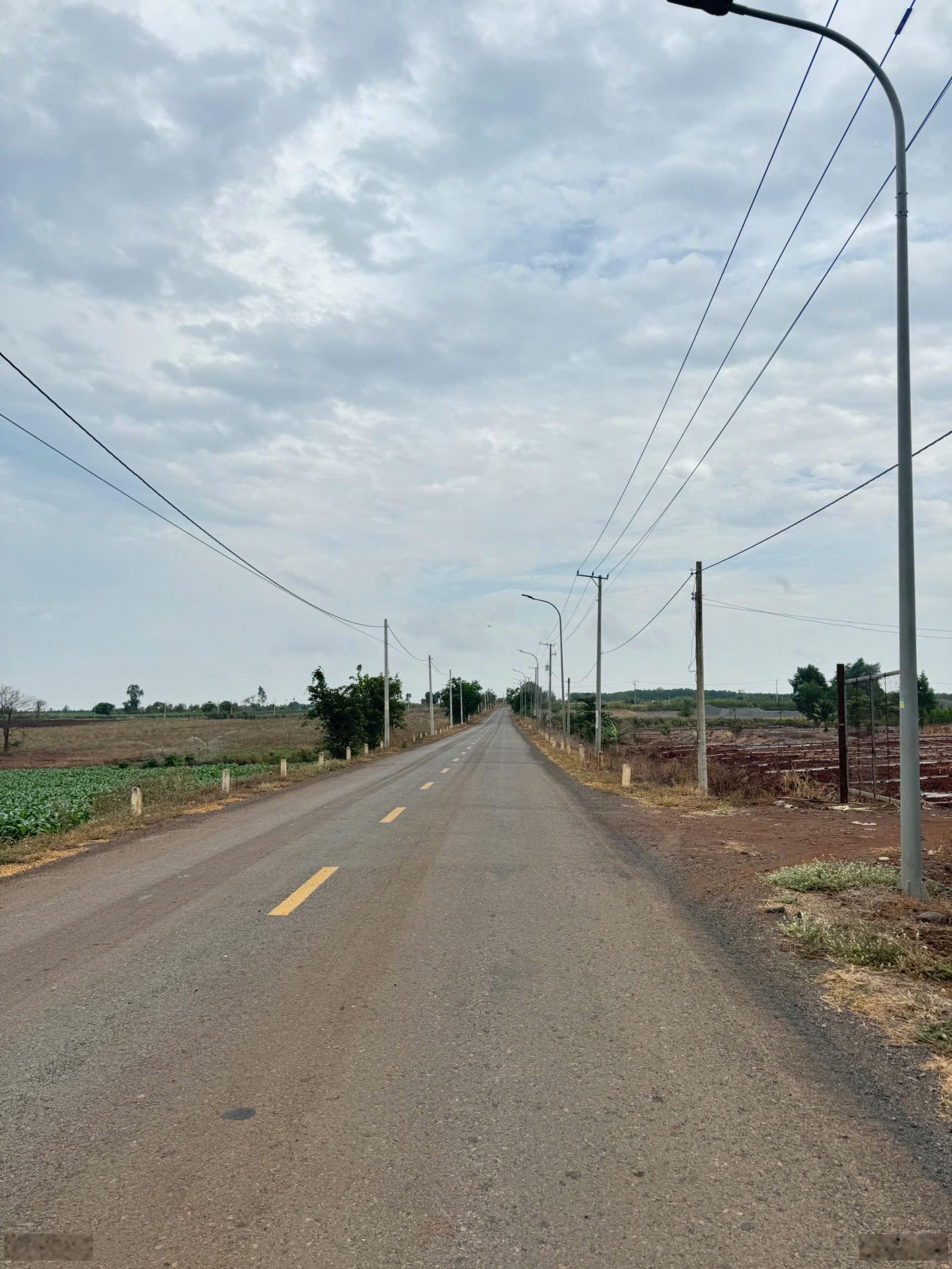 Ngộp bank cần bán gấp lô đất MT Xuân Sơn - Đá Bạc, BR VT, DT 1328.5m2, Nở hậu, cực đẹp