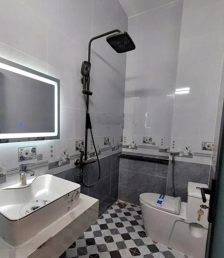 Nhà 81m2 5 Tầng có 7 tỏi x Lê Văn Khương Thới AN Quận 12 TP. Hồ Chí Minh.