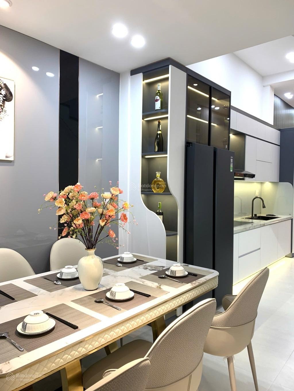 Siêu phẩm nhà 3 tầng 3 mê đúc trung tâm hòa cường, núi thành giá chỉ: 5.x tỷ cực hiếm