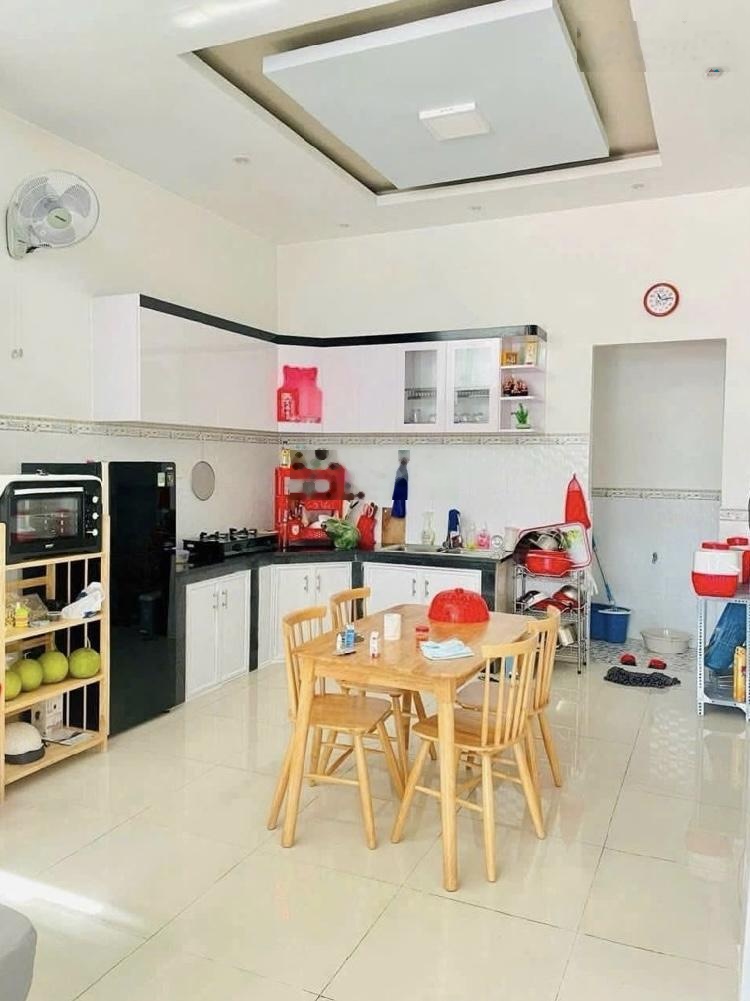 Nhà 2 tầng đúc, hxh lớn, 82m (4x23), 6.6 tỷ, gần đg 339 Phước Long B, Thủ Đức (Q9 cũ),