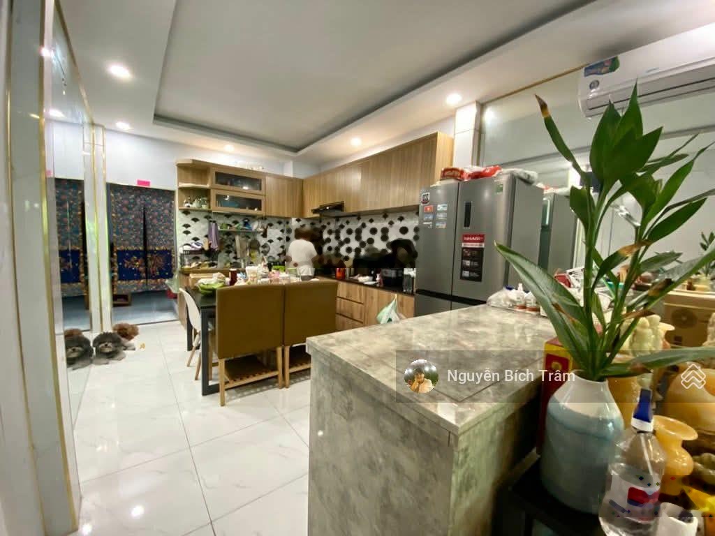 Bán nhà sát mặt tiền trần bình trọng - 3 phòng ngủ 45m2 - ở ngay - 6.x tỷ