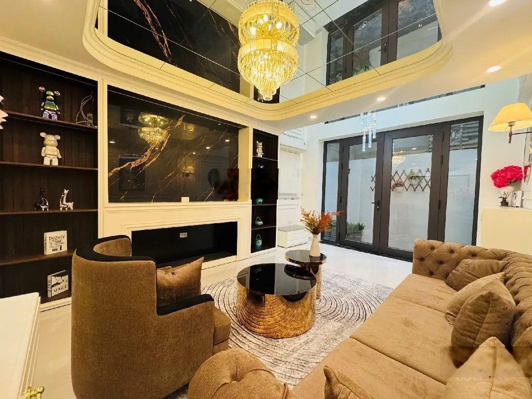 Siêu phẩm Nguyễn Xiển - Thanh Xuân, phân lô, lô góc, ô tô đỗ cổng, 6 tầng thang máy, ở ngay.