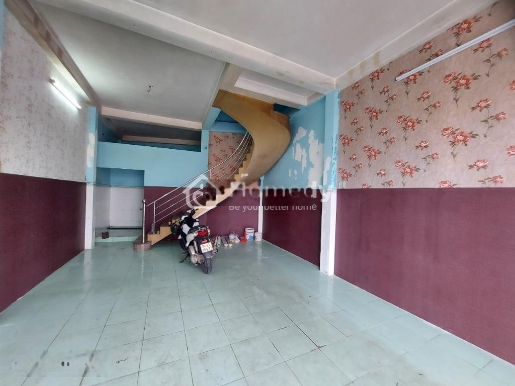 Bán nhà mặt tiền đường Nguyễn Thị Thập